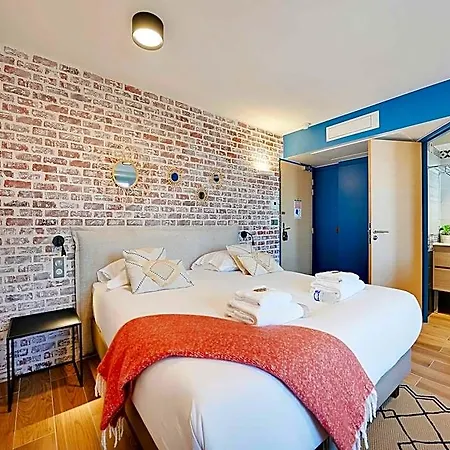 With Rooftop Access - 4p - Vanves