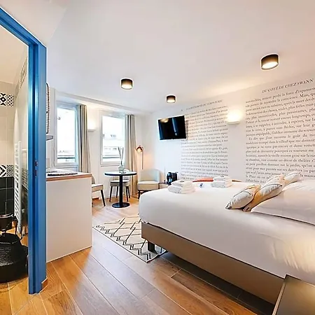 With Rooftop Access - 4p - Vanves Hotel