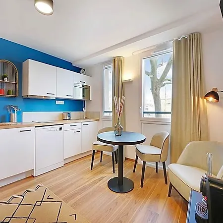 With Rooftop Access - 4p - Vanves Hotel 3*